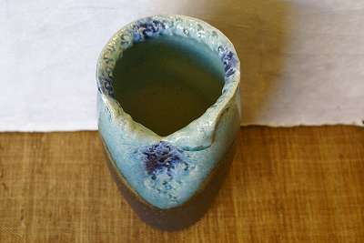 信楽焼 9号花瓶 口変形青流し